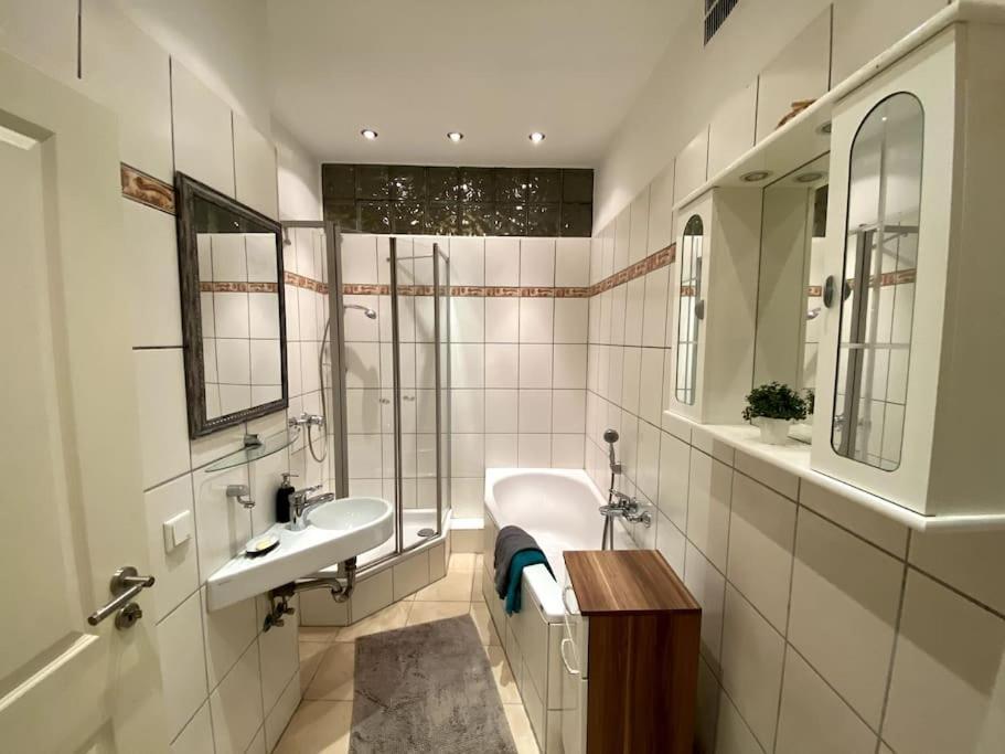 Cosy & Flat Near Center * Düsseldorf